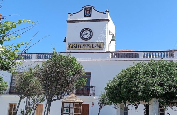Dos plazas de Asesores Jurídicos en el Ayuntamiento de Tarifa lagacetadelopositor.es/art/6723/dos-p…