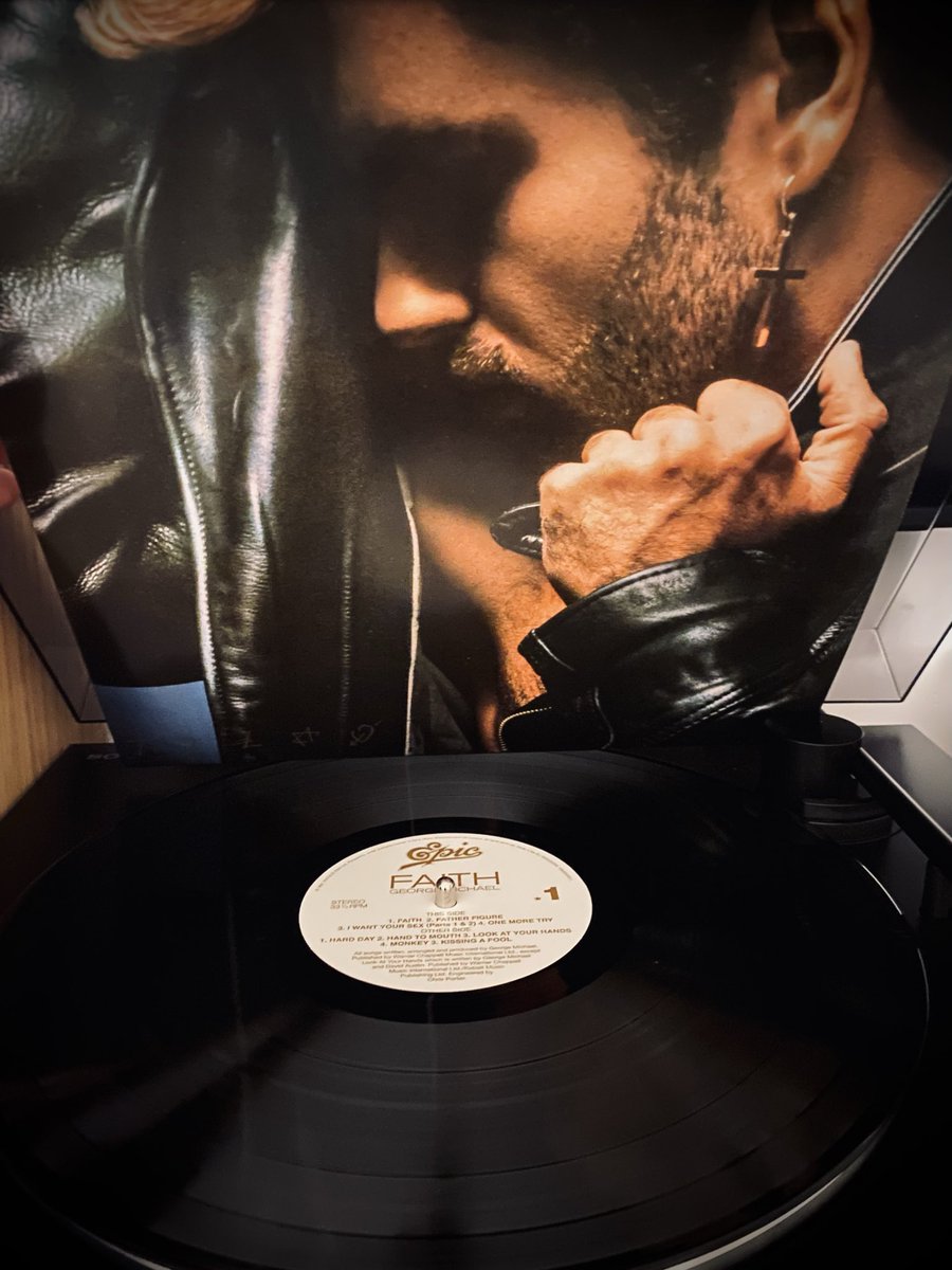 Juggling_Words's tweet photo. Funky Friday Vinyl! 🎧
The gloriously cut half-speed master of George Michael’s album - Faith.
Eco-friendly packaging/pressing is a bonus, but the depth & sound quality of the re-release is sublime.
This record has lived with me since childhood…
#MusicIsRealLifeMagic 🎶 https://t.co/OjBMOYhJ1O