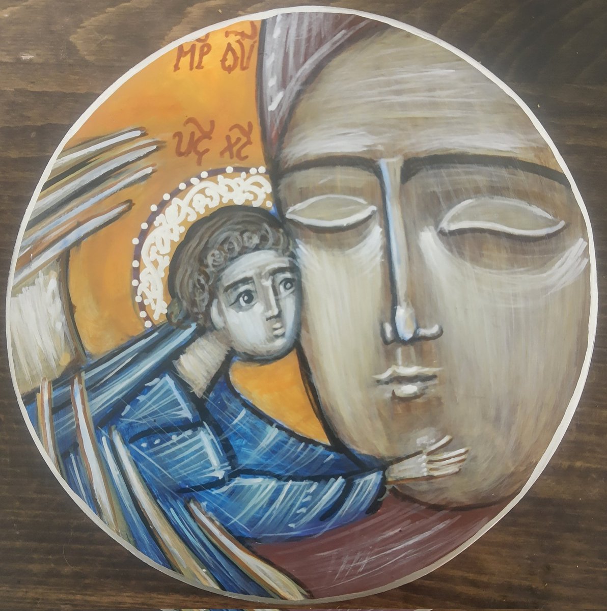 Bogorodica sa Hristom , prečnik 18 cm , lipa , kombinovana tehnika .
 " Tada je Jov ustao i razderao svoj ogrtač , odsekao kosu na svojoj glavi , pa je pao na zemlju , poklonio se i rekao: „Go sam izašao iz utrobe majke svoje , go ću se tamo i vratiti " .