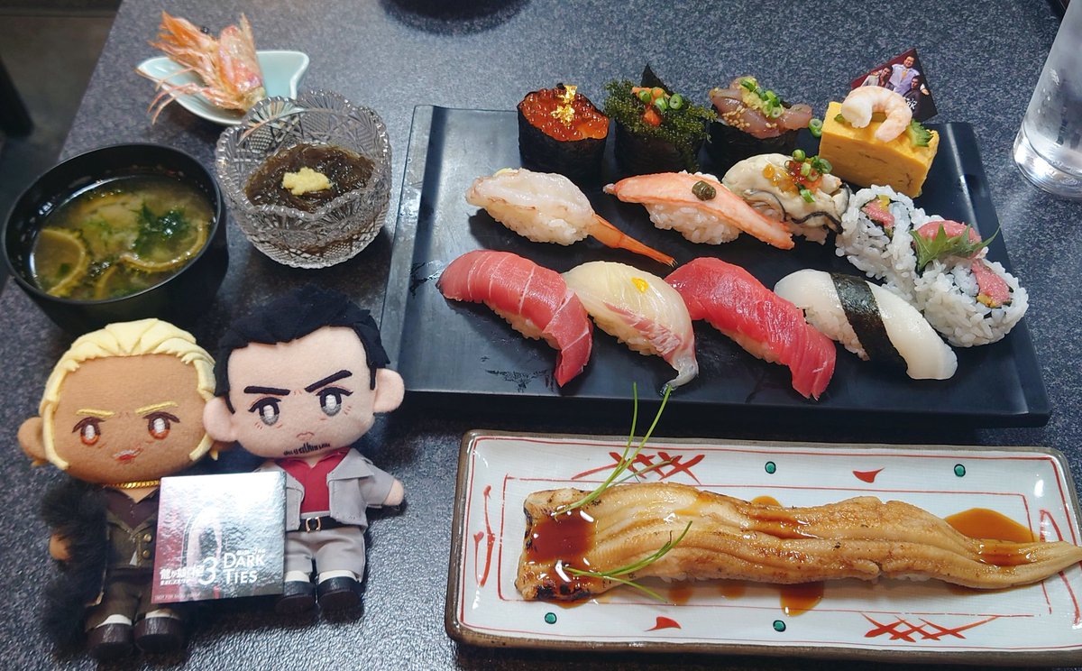 so_to_a's tweet photo. 里帰りとコラボメニューたち🍣🥩
おにくモンスターな双龍で焼肉メニューをお出迎えした🍗ボリュームあって美味しかった〜！

🍗モンスター：mog&amp;co(@mogco4)様 https://t.co/UBLsbus7jb