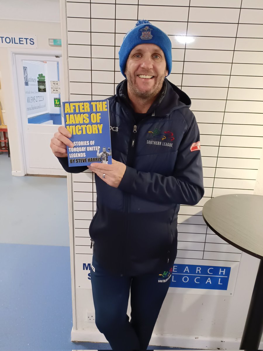 Happy birthday to <a href="/TUFC1899/">Torquay United FC</a> record appearance holder <a href="/KevinHi72914393/">Kevin Hill</a> #tufc