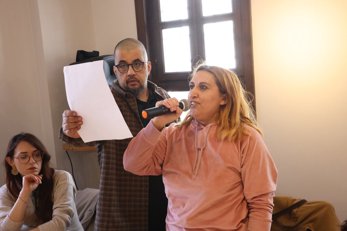 fuat_ergin's tweet photo. Biliyorsunuz 1994’ten bu yana değişen yaş grupları için rap workshoplar düzenliyorum fakat dün ilk kez sadece kadınlardan oluşan bir gruba rap atölyesi gerçekleştirdim. Kadınlarımız gerçekten çok dolu, söyleyecek çok fazla sözleri var. 
Eskişehir Odunpazarı Sanat Merkezi’ndeki atölye çok eğlenceli ve yer yer çok duygulu geçti. Yeniden görüşmek üzere.