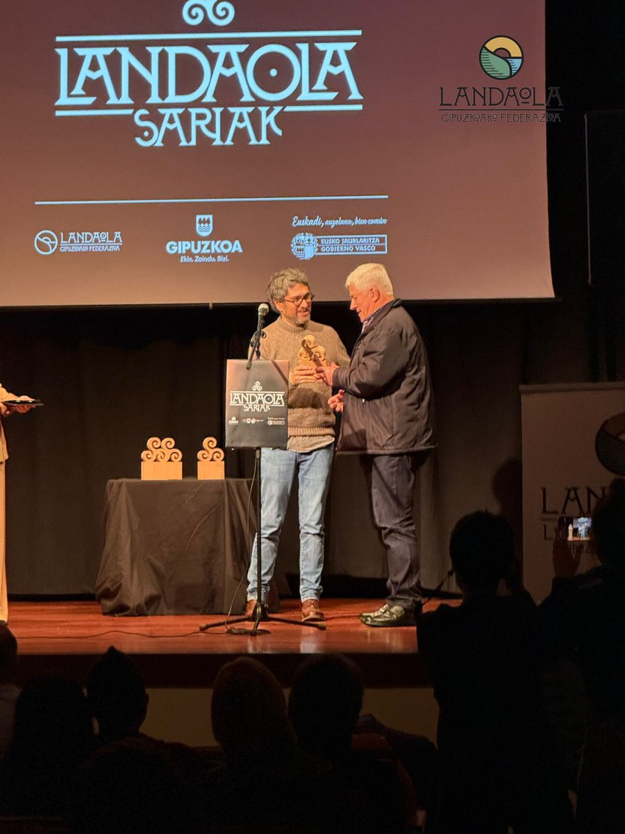 Landaola tweet media