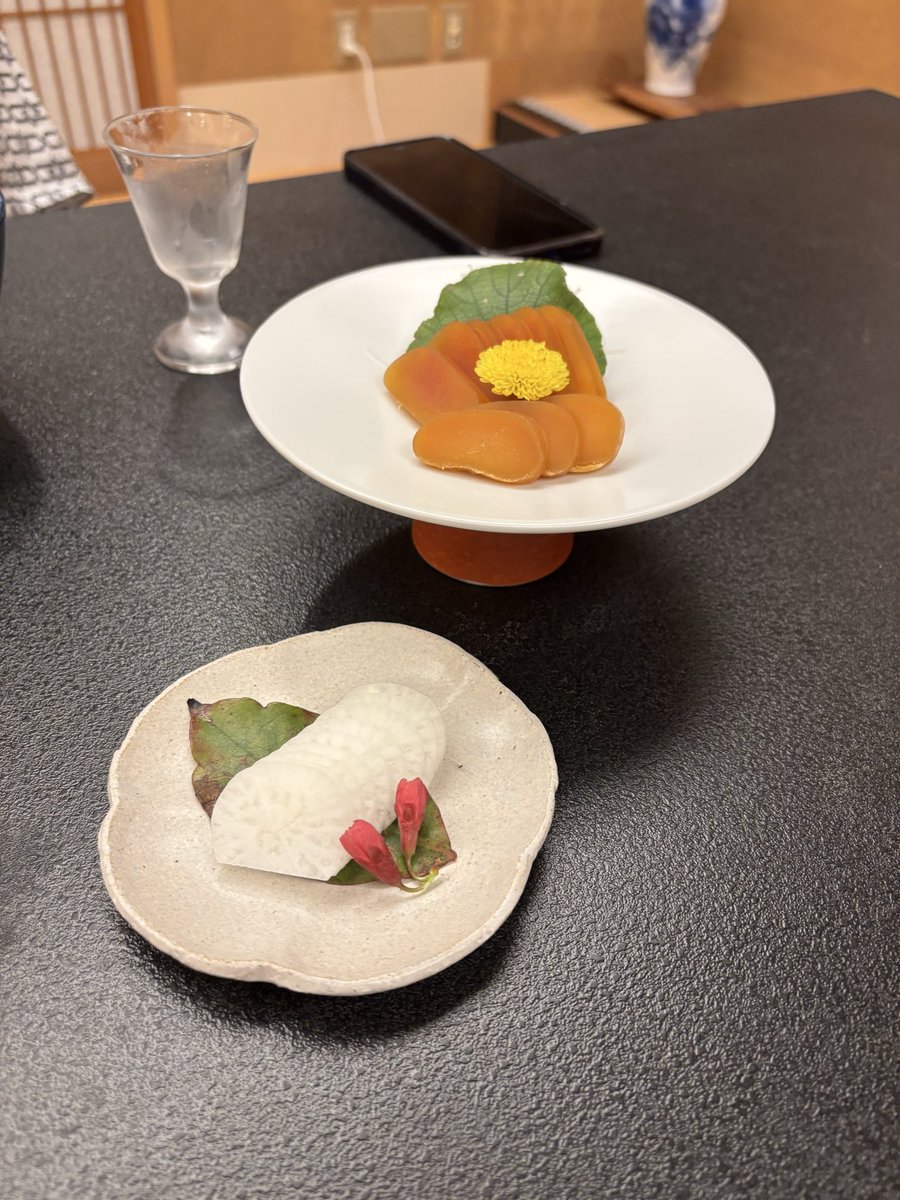 shikipanddr's tweet photo. ワインのカラスミとか初めて食べた！ https://t.co/xi2PNCstAR