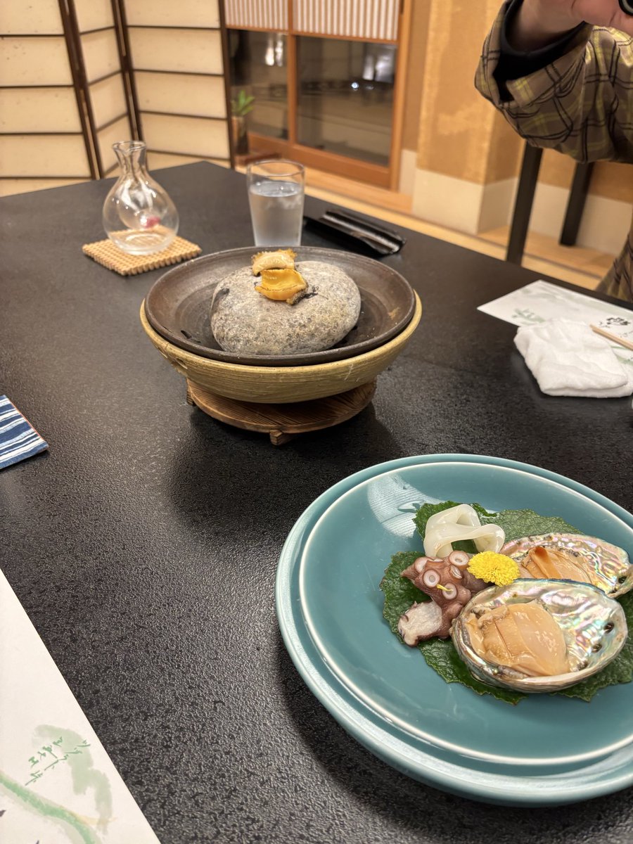 shikipanddr's tweet photo. ワインのカラスミとか初めて食べた！ https://t.co/xi2PNCstAR