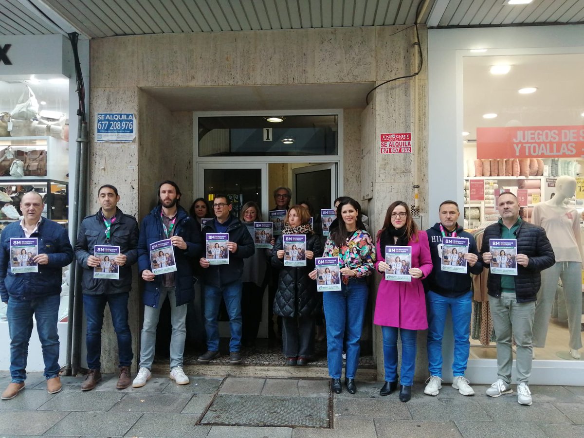 CSIFCIUDADREAL's tweet photo. 👉CSIF reivindica, con motivo del 8M, la creación de la figura del delegado en Igualdad en cada centro de trabajo para hacer frente a los casos de acoso en la Administración Pública  💜 

https://t.co/T9JP4bVkWa

#csifsitedefiende #csifsiempreatulado 💚 https://t.co/JZv6NqNeVf