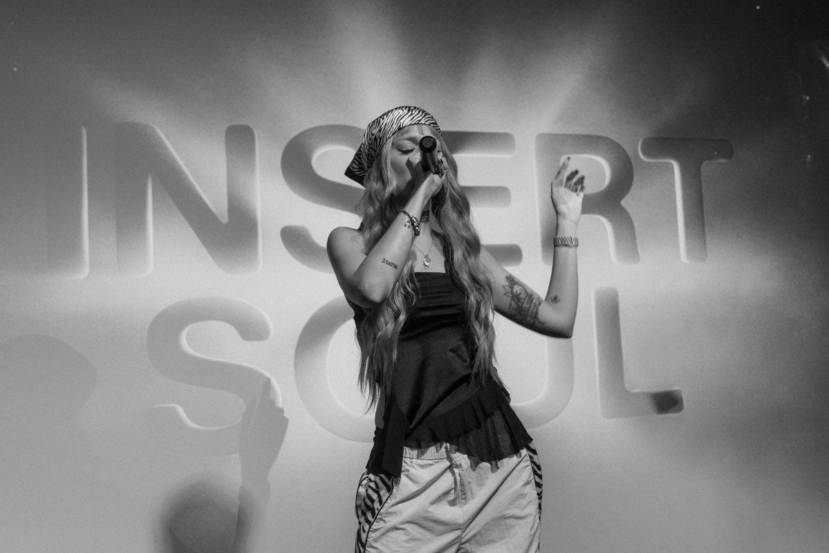 LA INSERT tweet media