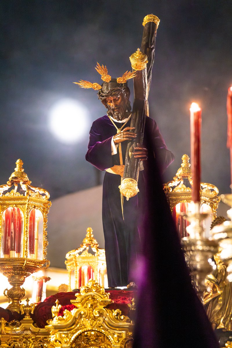 La luna vino a la fragua.

VIERNES DE PAPÁ