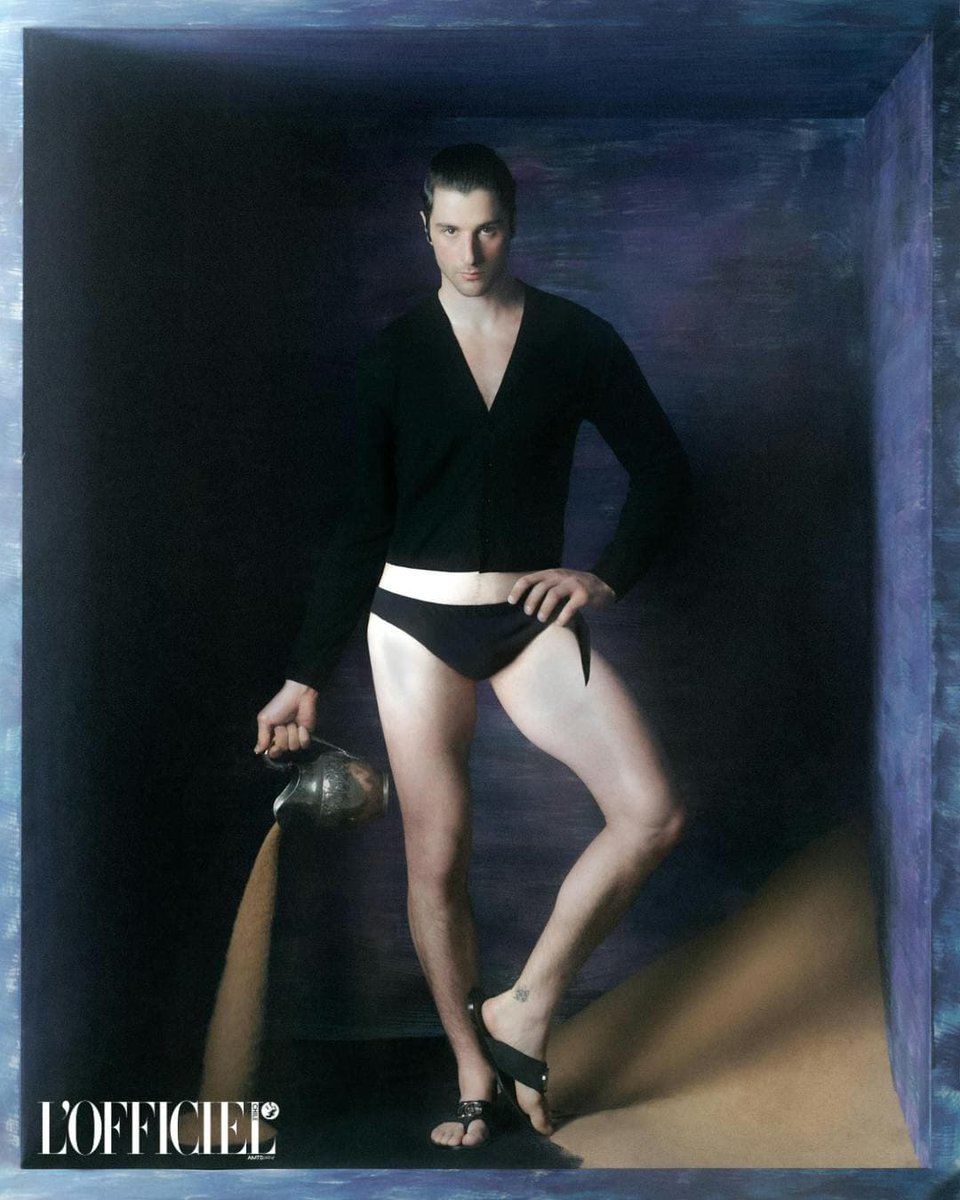 Agustín Della Corte para L'Officiel Chile | 📸 Fabián Agustín