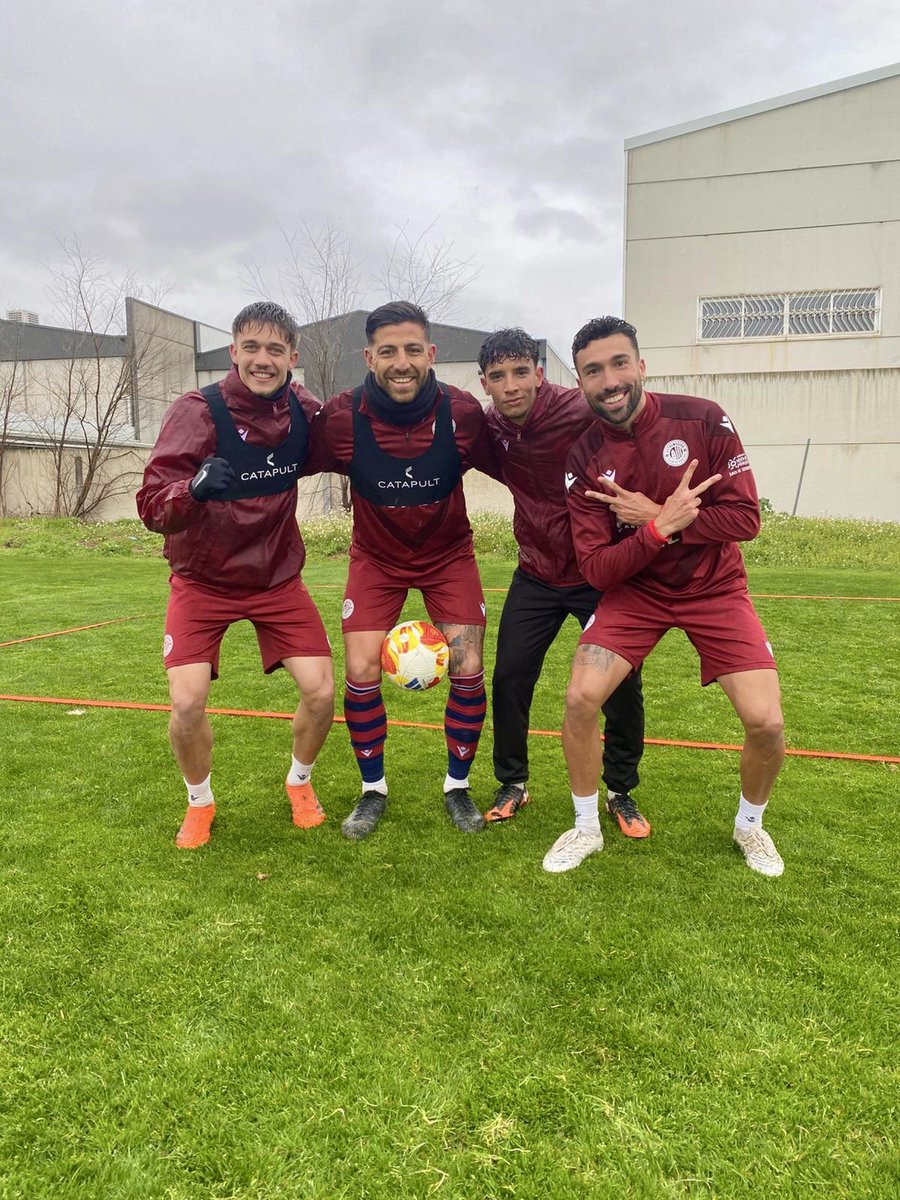 CDExt1924's tweet photo. Repetimos ganadores de fútbol tenis de la sesión del viernes 🤩⚽️ https://t.co/kfb8o0uysX
