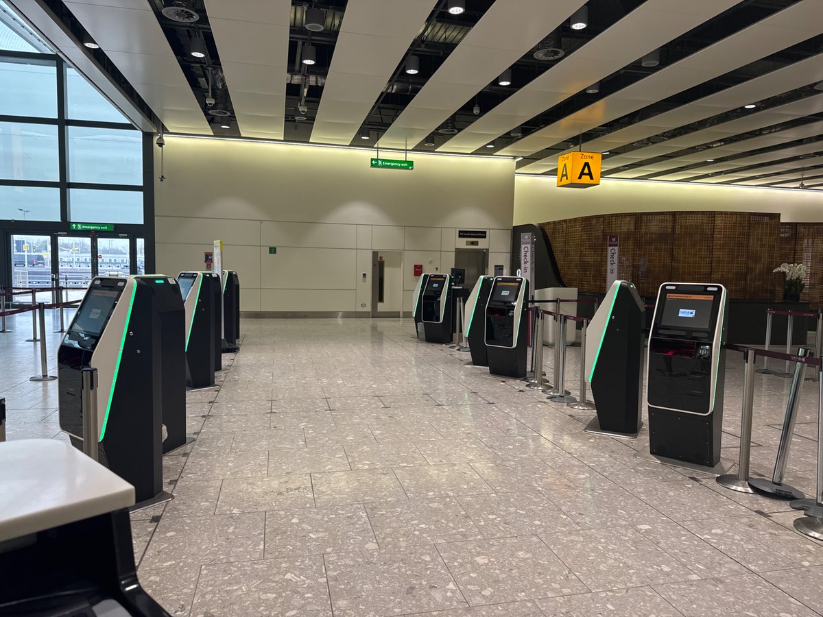 TonkCrossman3's tweet image. Currently trying to contact @qatarairways we’ve been to Heathrow 2 days running now with no staff to assist. 
I’ve an 8 year old daughter and meant to be emigrating, have no home to go to.  
@qatarairways @qrsupport @HeathrowAirport #qatar #qatarairways #reroute #HelpNeeded