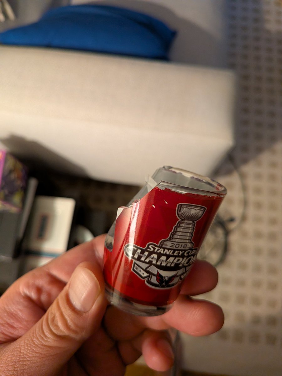 erickuo's tweet photo. @FatouSadio This broke the morning Carly was traded, feels like a fitting end for my shot glass https://t.co/MoK1q8UCm1