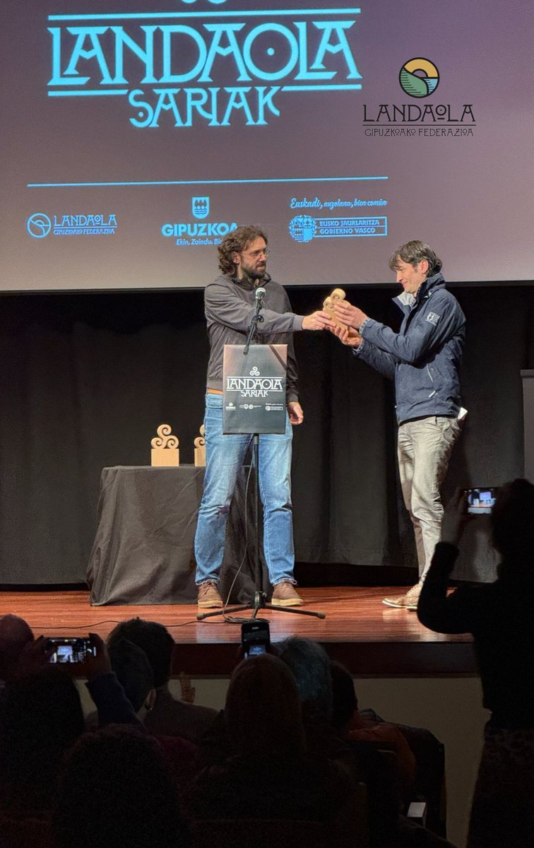 Landaola tweet media