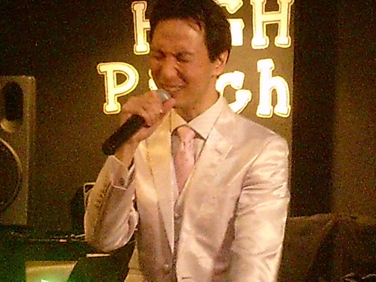 mvJBjRCuK81SRFc's tweet photo. セットリスト
①横浜えれじぃ
②ジュンイチローメドレー
港のスナック”鴎”Ⅱ~砂時計~さよならの手をふるように
③奥入瀬(山本譲二)
④風雪一代(美酉潤)
⑤春待ち便り
#東神奈川HighPitch
#HighPitch
#千葉山貴公 https://t.co/mNiibJwOQc