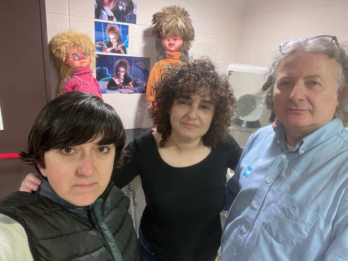 Menos baleirado de contidos. Menos externalización. Menos manipulación. Menos propaganda. 

Máis información, máis contidos de calidade e propios, máis respecto ao persoal. MÁIS SERVIZO PÚBLICO📻📺

#VenresNegro407CRTVG
#DefendeAGalega