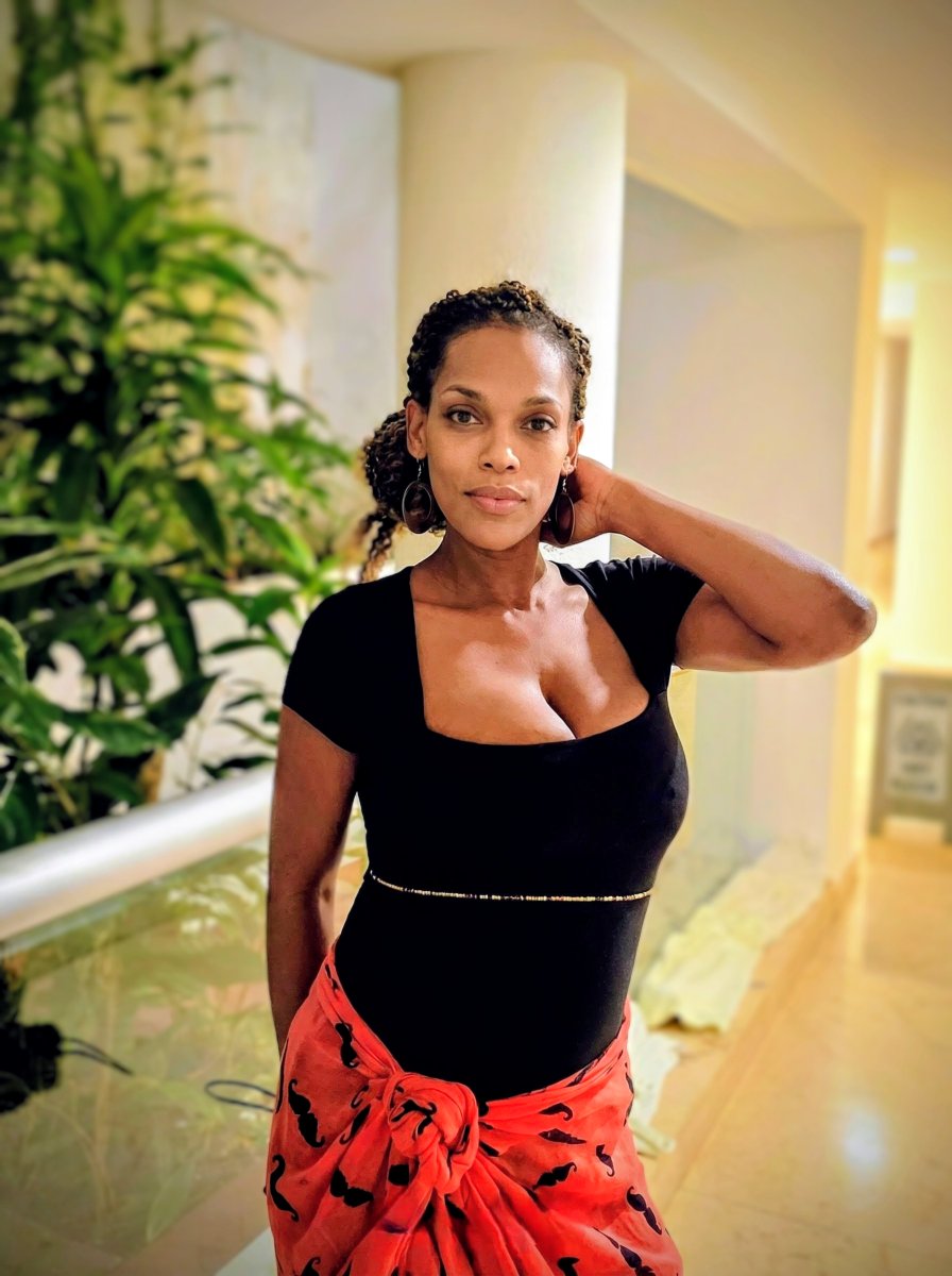 DestineeVibes's tweet image. Good morning! ☀️
Big weekend energy already! Feeling grateful for another Friday and ready to make it a good one 💛  
What are you most looking forward to this weekend? Tell me below 😊  

#MelaninMagic #PositiveVibes #FridayFeels