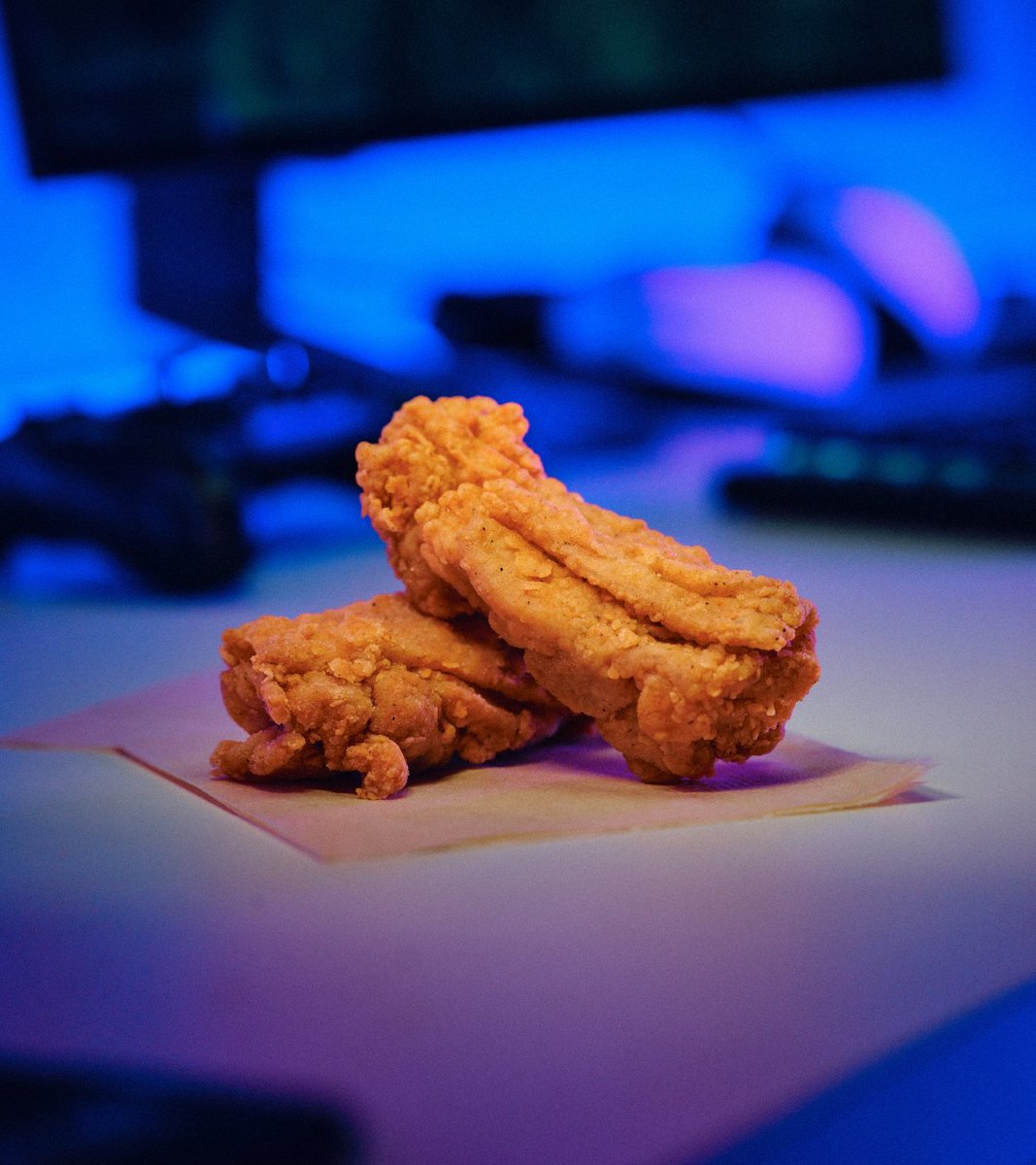 KFC_jp's tweet photo. ＼ 【 #サクッとケンタ】アンバサダー ／

2人目は元プロゲーマー/クリエイターの @lazvell さん！
Lazさんならではの
限定スタイルフォト公開中〜🎮
→https://t.co/Ic5JaryfLi

#KFC https://t.co/rBNY5mMAF8