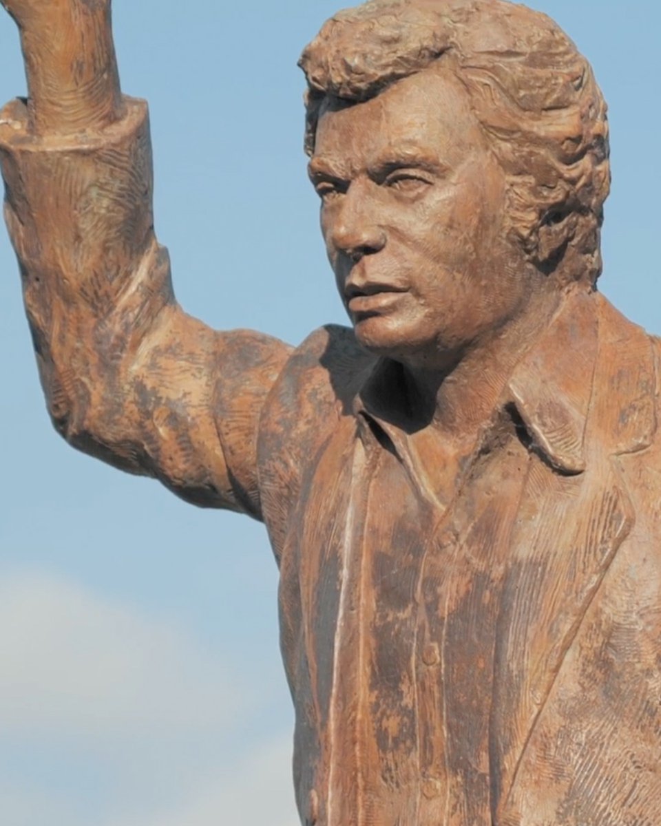 VINCIAutoroutes's tweet photo. « L’autoroute des chanteurs-poètes » existe en Occitanie. Sur plusieurs aires de l’@A9Trafic et de l’@A61Trafic, des hommages sont rendus aux géants de la chanson française.

Rendez-vous sur notre site pour découvrir notre épisode Kilomètre-art consacré au sujet.