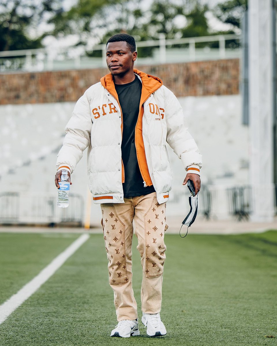 Khalikeza tweet media