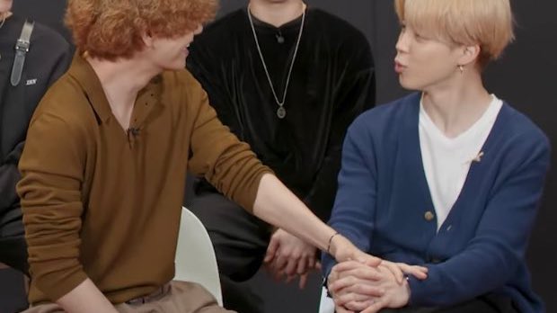 taesl0ver's tweet photo. is it even a bts interview without vmin holding hands… we’re so back https://t.co/4QzHAVye1S