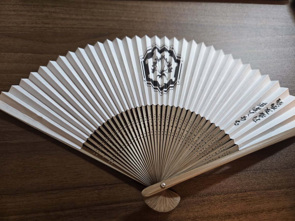 なぞのひと tweet media