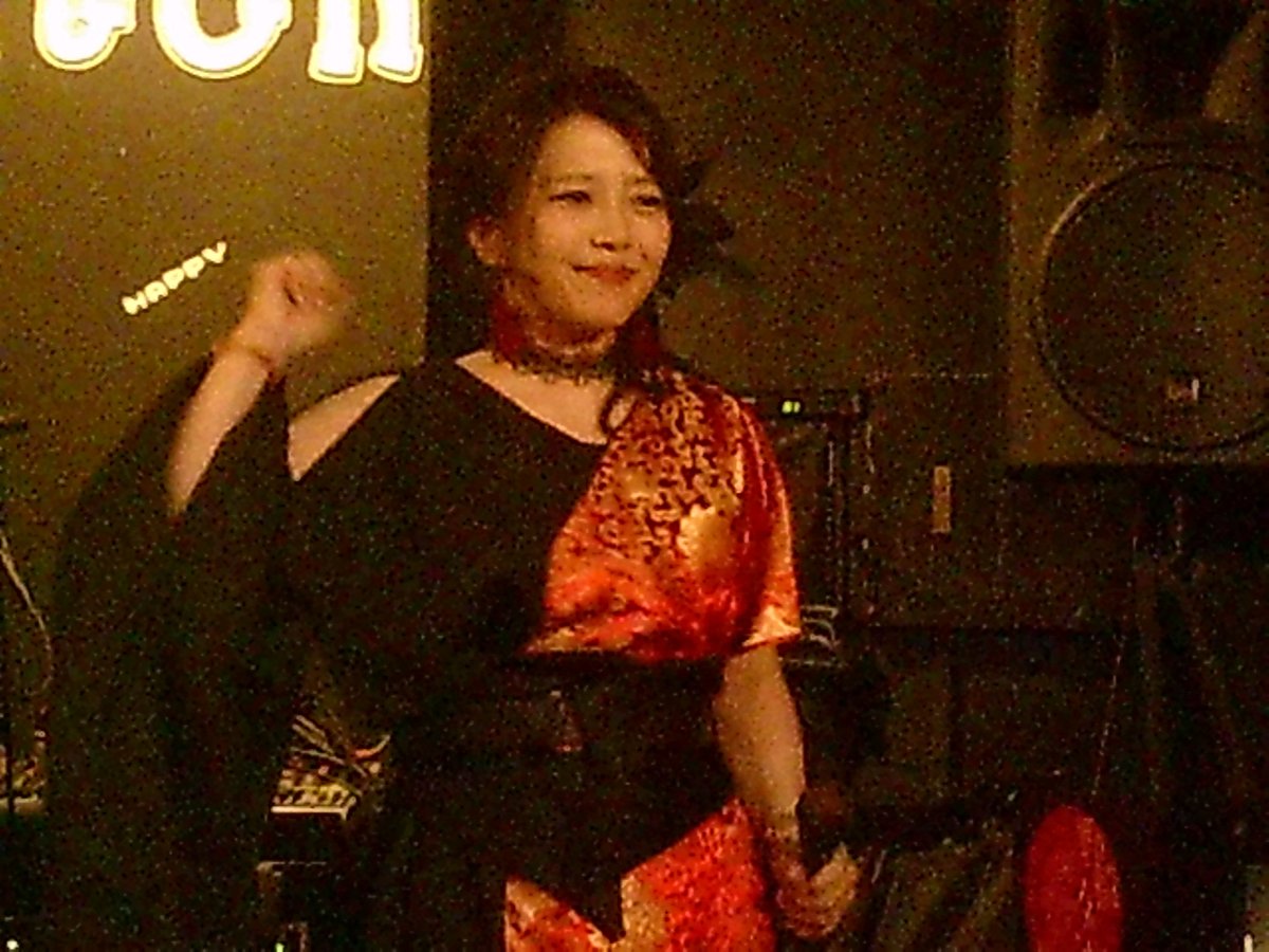 mvJBjRCuK81SRFc's tweet photo. 3月5日 ENKA DAY!(東神奈川HighPitch)
十川ももこさん。
目標は関東と関西で活躍出来ること。
ライブが盛り上がり、気持ちよく大阪に帰ることが出来ました。
#東神奈川HighPitch
#HighPitch
#十川ももこ https://t.co/iF0t1yXupN