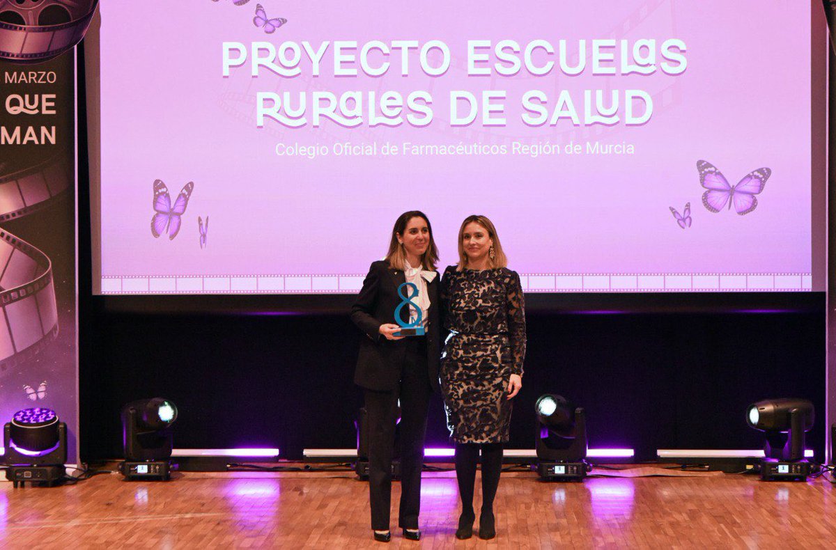 regiondemurcia's tweet photo. Mujeres que inspiran. Mujeres que abren caminos. #MujeresQueTransforman.

✨ Entregamos los ‘Premios 8 de marzo’, con motivo del Día Internacional de la Mujer. 

🎬 ‘Mujeres del Año’: Eva Libertad, directora y guionista de ‘Sorda’, y Nuria Muñoz, productora de la película.

🫶🏻 Premio colectivo al Colegio Oficial de Farmacéuticos de la Región, por su proyecto ‘Escuelas Rurales de Salud’.

👩🏻‍🔬 Inmaculada Torres, referente femenino en el ámbito marino-pesquero de la #RegiónDeMurcia. Investigadora y oceanógrafa de la Cofradía de Pescadores de Mazarrón.

#8M