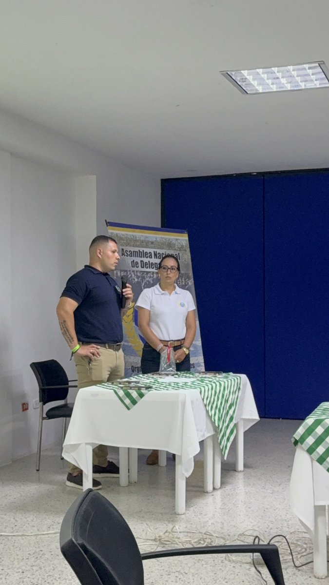 Queridos compañeros y compañeras delegados,directiva nacional, líderes regionales, servidores penitenciarios de todas las regiones del país,
Hermanos y hermanas que día a día portamos el uniforme del INPEC con orgullo y con riesgo:
En esta Asamblea General, el espacio más