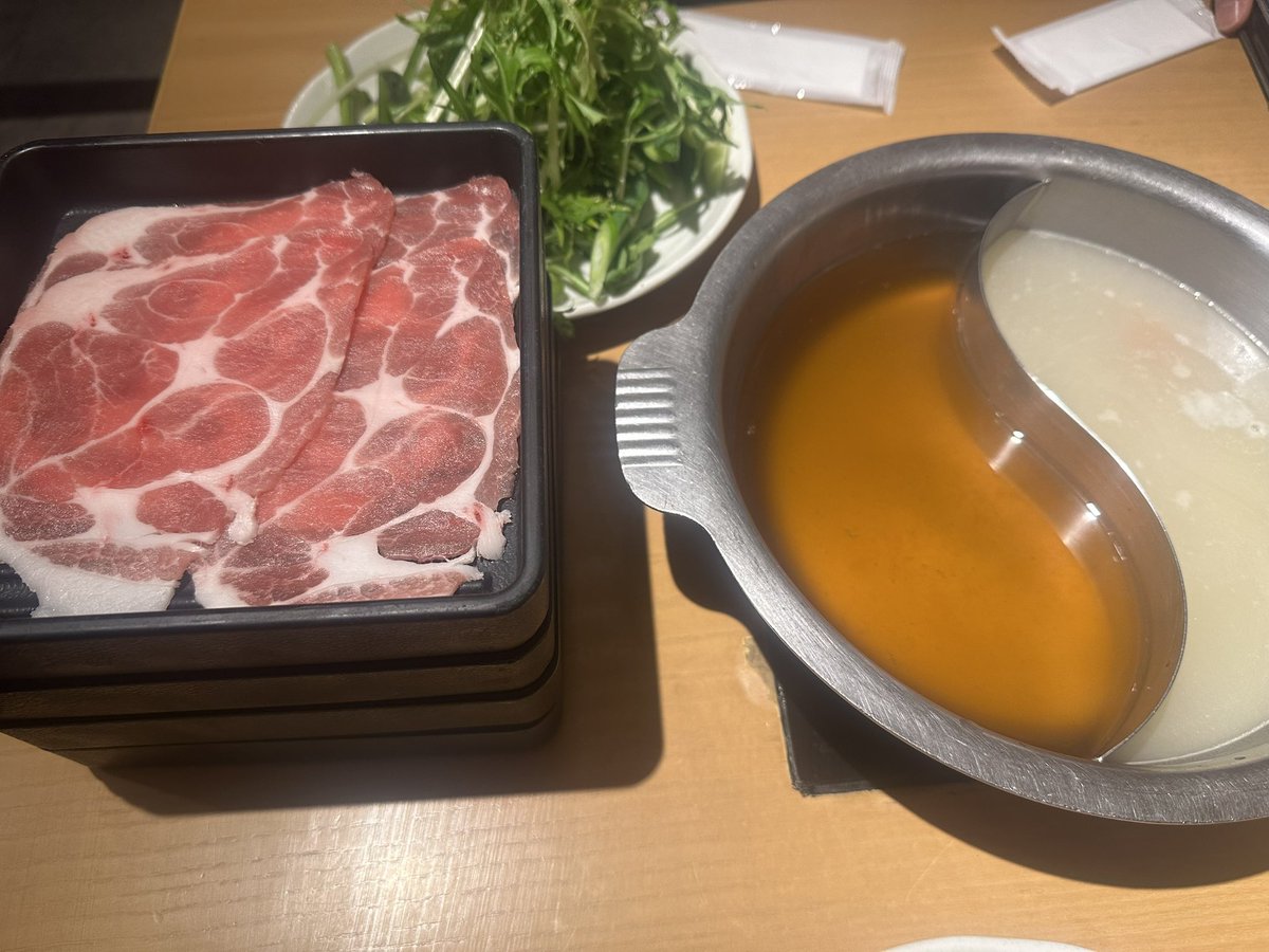 𝕤 ✹ tweet media