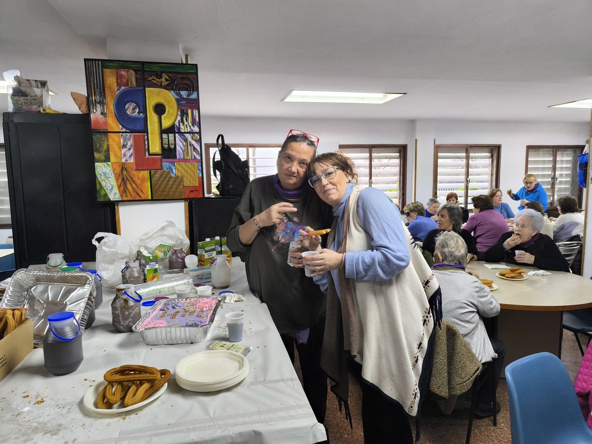 PodemosLeganes's tweet photo. Hoy en el Desayuno por la Mujer organizando por la asociación San Nicasio y el Espacio E S.E. debatiendo y compartiendo experiencias. https://t.co/TQibkGxMhp