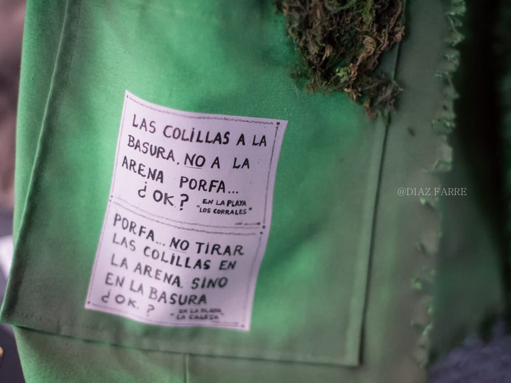 DonRoberto90's tweet photo. @TP94CA Empapela Cádiz con mensajes y consejos que son muy positivos para un altruista como es él. 

En el tipo cada uno llevamos un cartel suyo. 
Hoy en día, tras varias enfermedades superadas, no para un segundo en seguir dando su paseo y colocando sus carteles. 

El auténtico Robin. https://t.co/DZ4pfSFSCQ