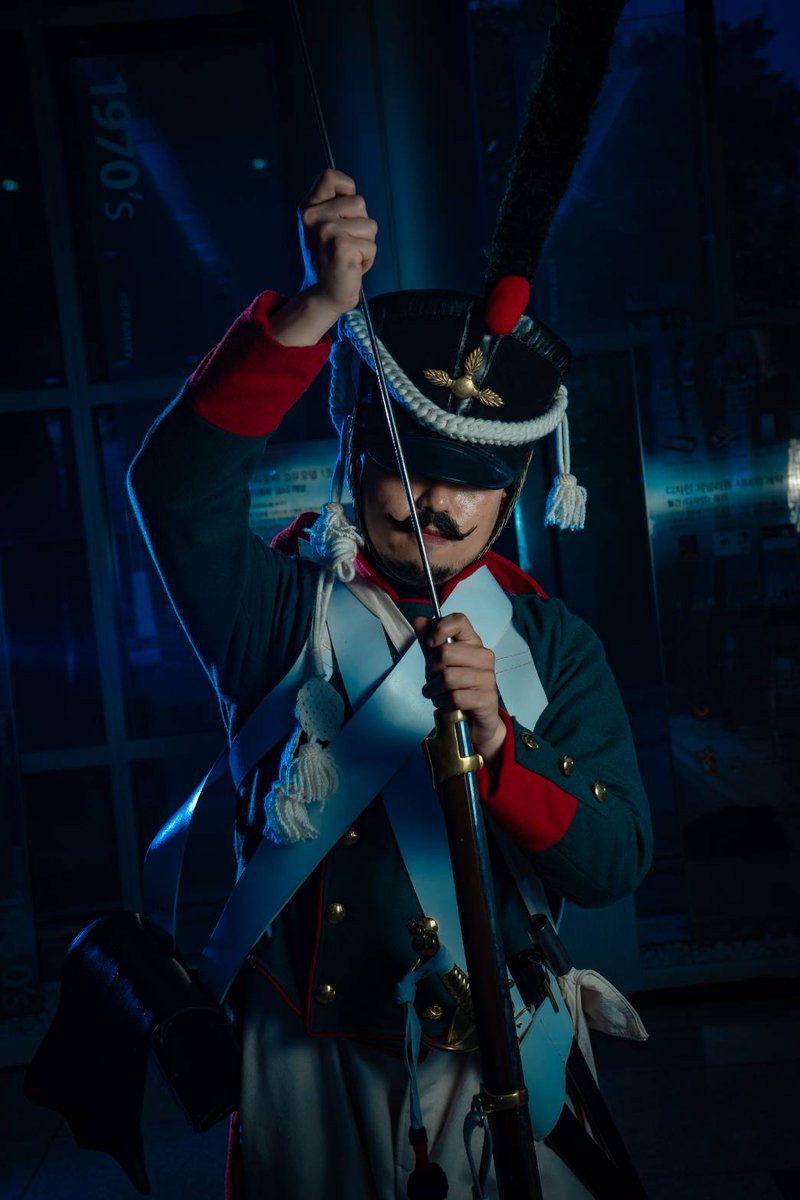 수염맨 코스프레 관련 계정 tweet media