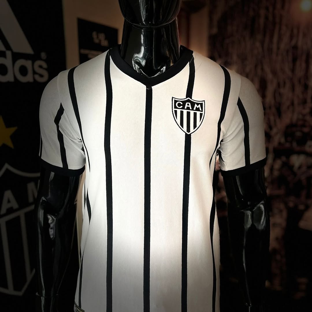 Gabridefato's tweet photo. Esse é o escudo mais lindo da historia do Galo. 

Simples, moderno, estético, unico, perfeito. https://t.co/j7kV4GxwfH