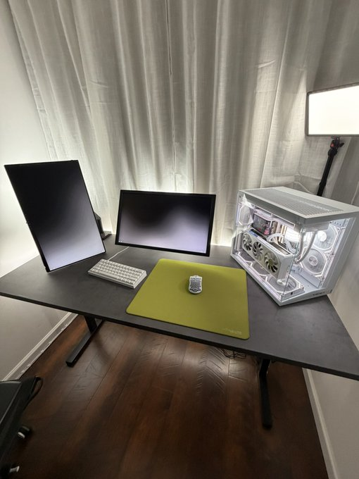 VibeDesk tweet media