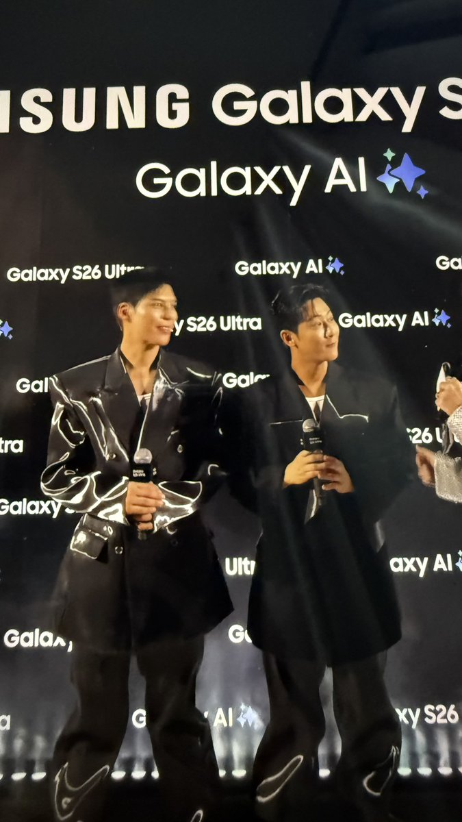 polapola98's tweet photo. หล่อเป็นเเก้วเป็นเเสง #GalaxyAI #GalaxyS26Ultra
#BeyondtheGalaxy
#GalaxyxJungCullen https://t.co/ofsvz329I5