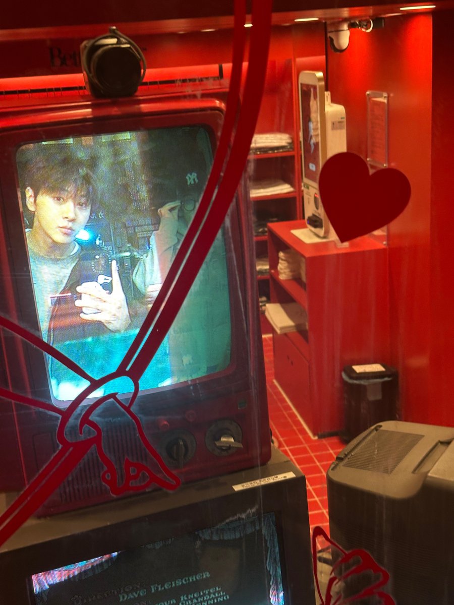 BAE173_member's tweet photo. [#유준]

🪑

#BAE173 #비에이이173
#YOOJUN https://t.co/pC9cASxKe9