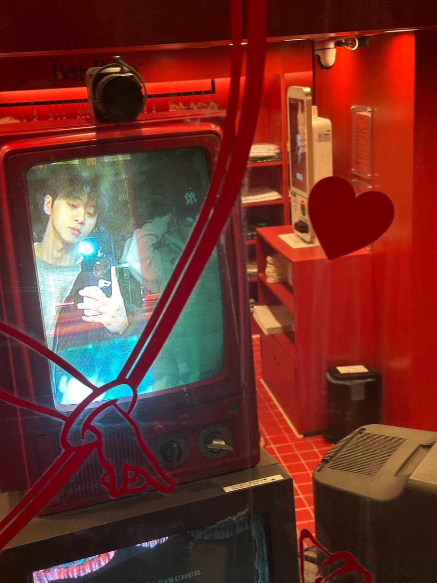 BAE173_member's tweet photo. [#유준]

🪑

#BAE173 #비에이이173
#YOOJUN https://t.co/LE0K0fMJ1v