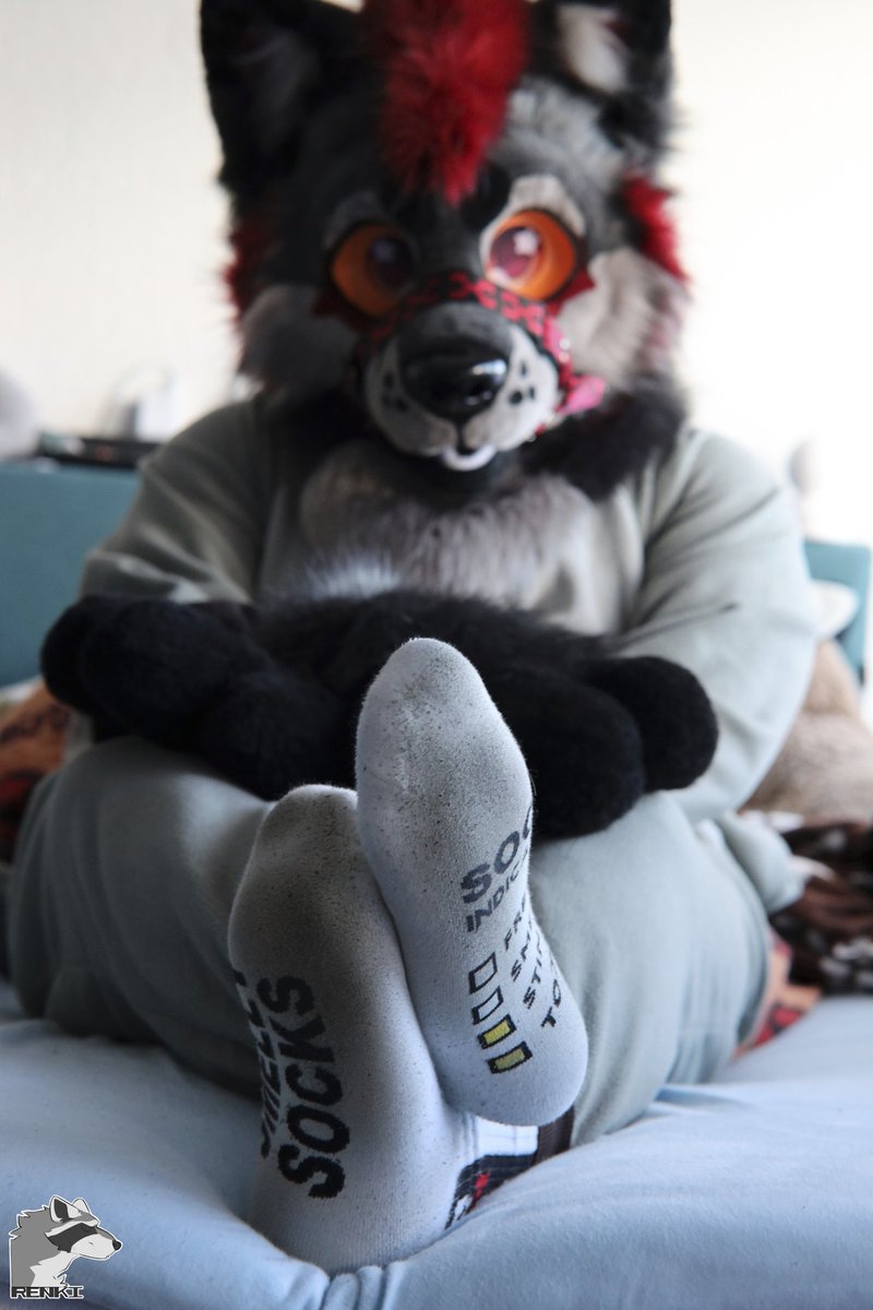 Well, you're not just gonna stand there and star right? 0:3