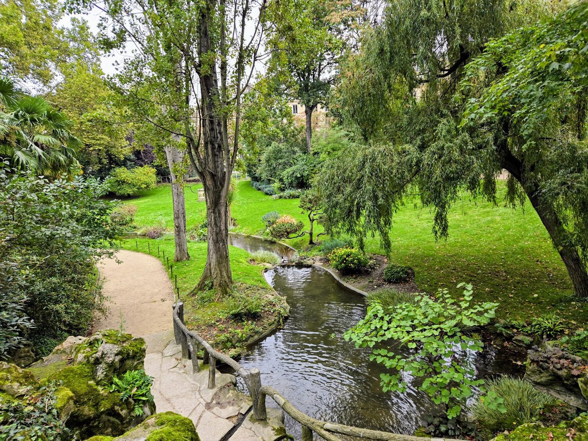 The #SquaredesBatignolles is a playful, English-style #garden in the 17th arrondissement #Paris #TheParisEffect #green #peaceful #travel
