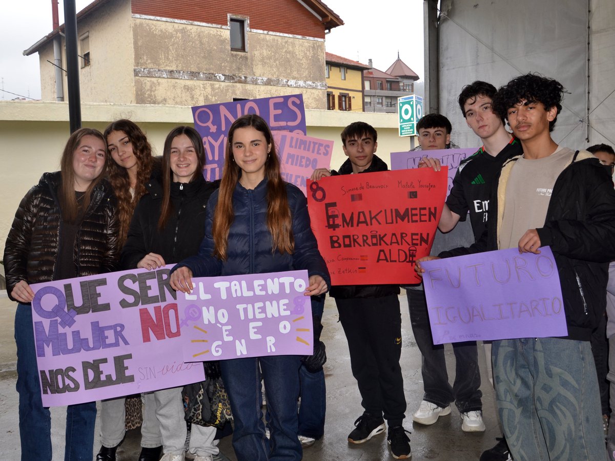 CFSomorrostro tweet media