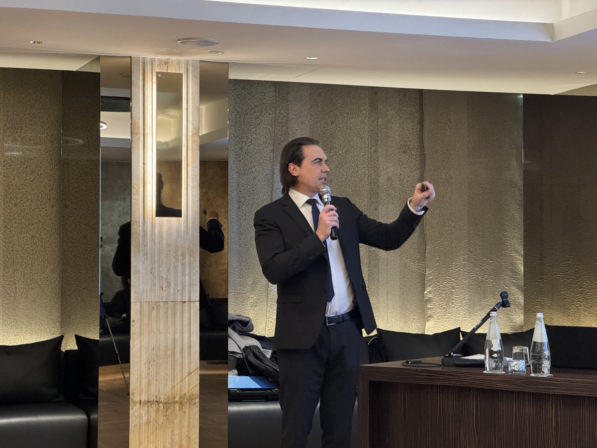 Andrea Barchiesi tweet media