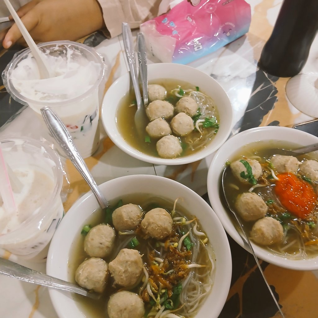 Akailo2's tweet photo. again againn bulat bulat wenak https://t.co/veKUKdacrp