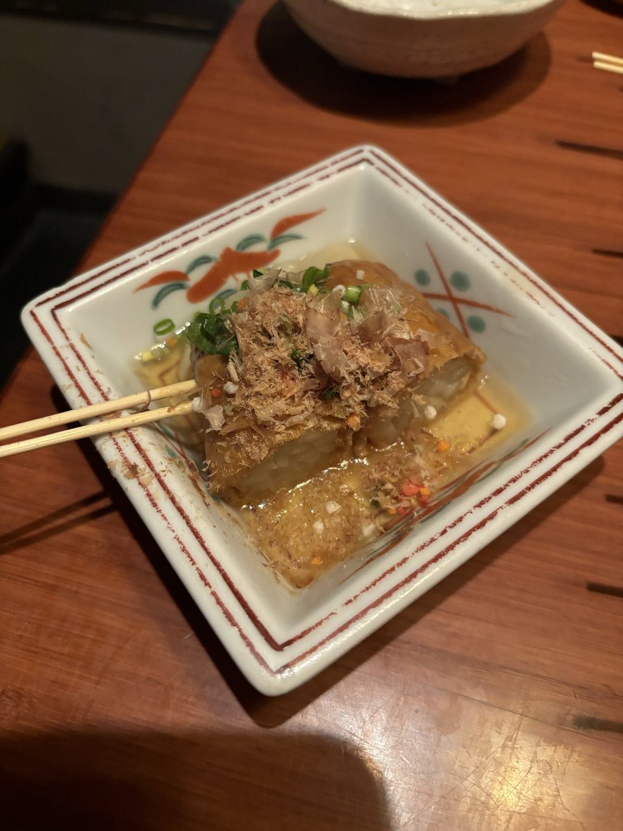 oroneburu's tweet photo. きつねうどんなる串を酒飲む生き物と食うなど https://t.co/xYeXHusz2X