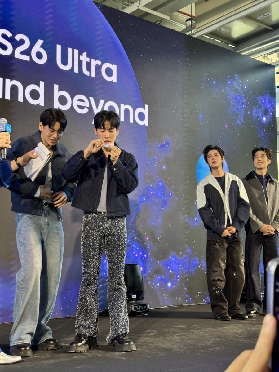 ผมให้เลยยย ให้น้องมันดูเถอะพี่ 

S26 ULTRA X TLEFIRSTONE 
#GalaxyxTleFirstone