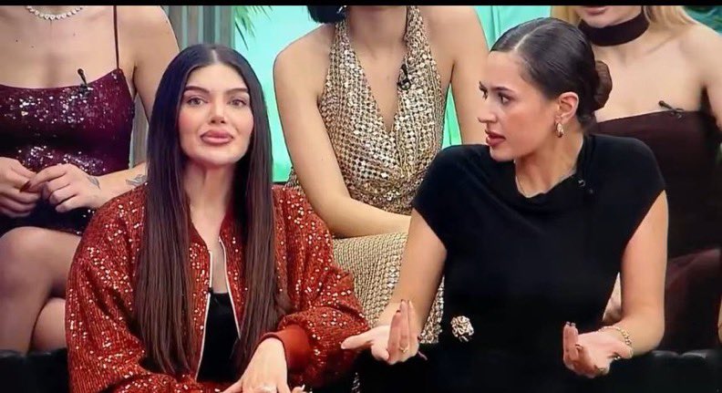 Bb_usex's tweet photo. Böyle arkadaşım olacağına hiç olmasın #kısmetseolur https://t.co/diLMxEBmmu