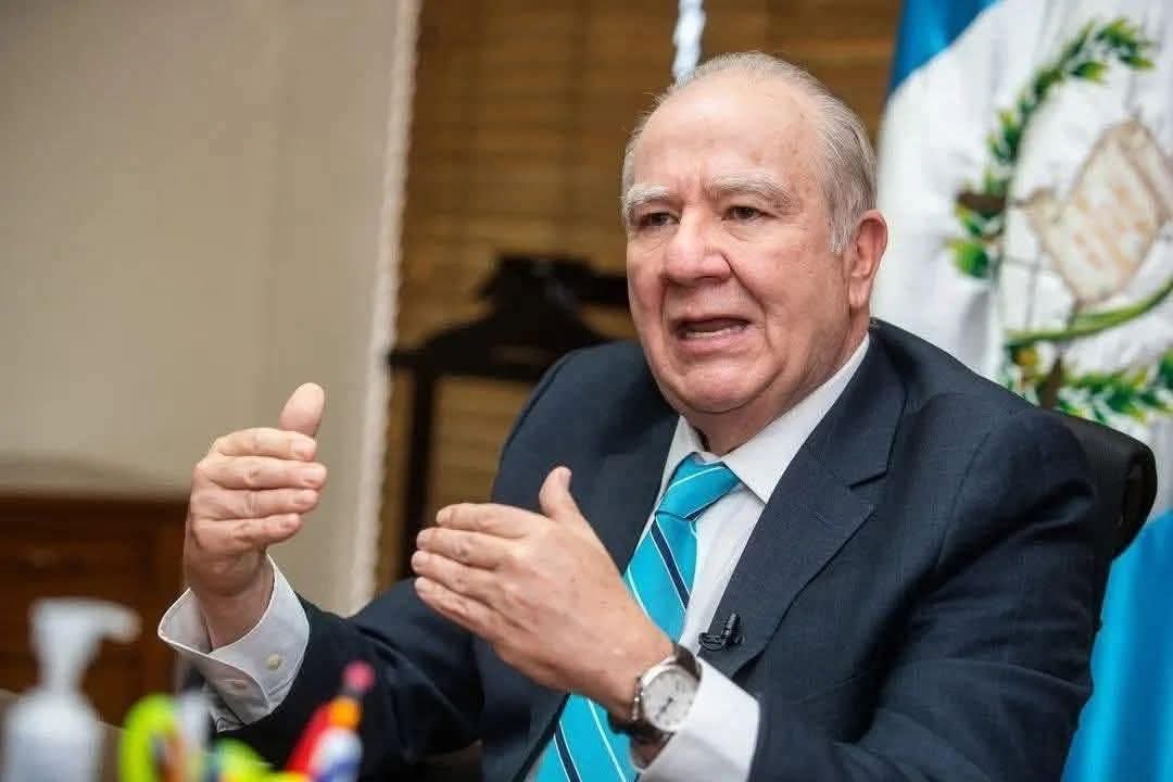 🚨Urgente Guatemala organizaciones se preparan para un paro nacional 🚨
Este paro es promovido por Autoridades indígenas, Pueblos ancestrales, pueblos originarios y los 48 cantones, según han expresado.
Esto debido a la reelección de Roberto Molina Barreto magistrado a la CC, que