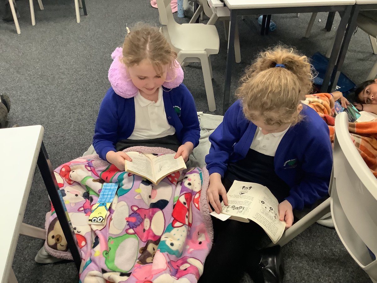 ReinwoodJuniors's tweet photo. #RJS4B have loved getting comfy for Drop Everything and Read everyday this week - we should always make time for reading! #RJSEnglish #RJSReading https://t.co/QrODkgpQWo