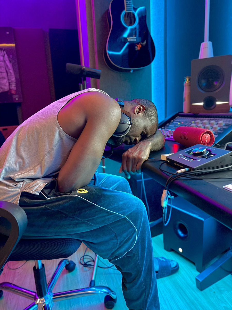 Mr Psquare tweet media