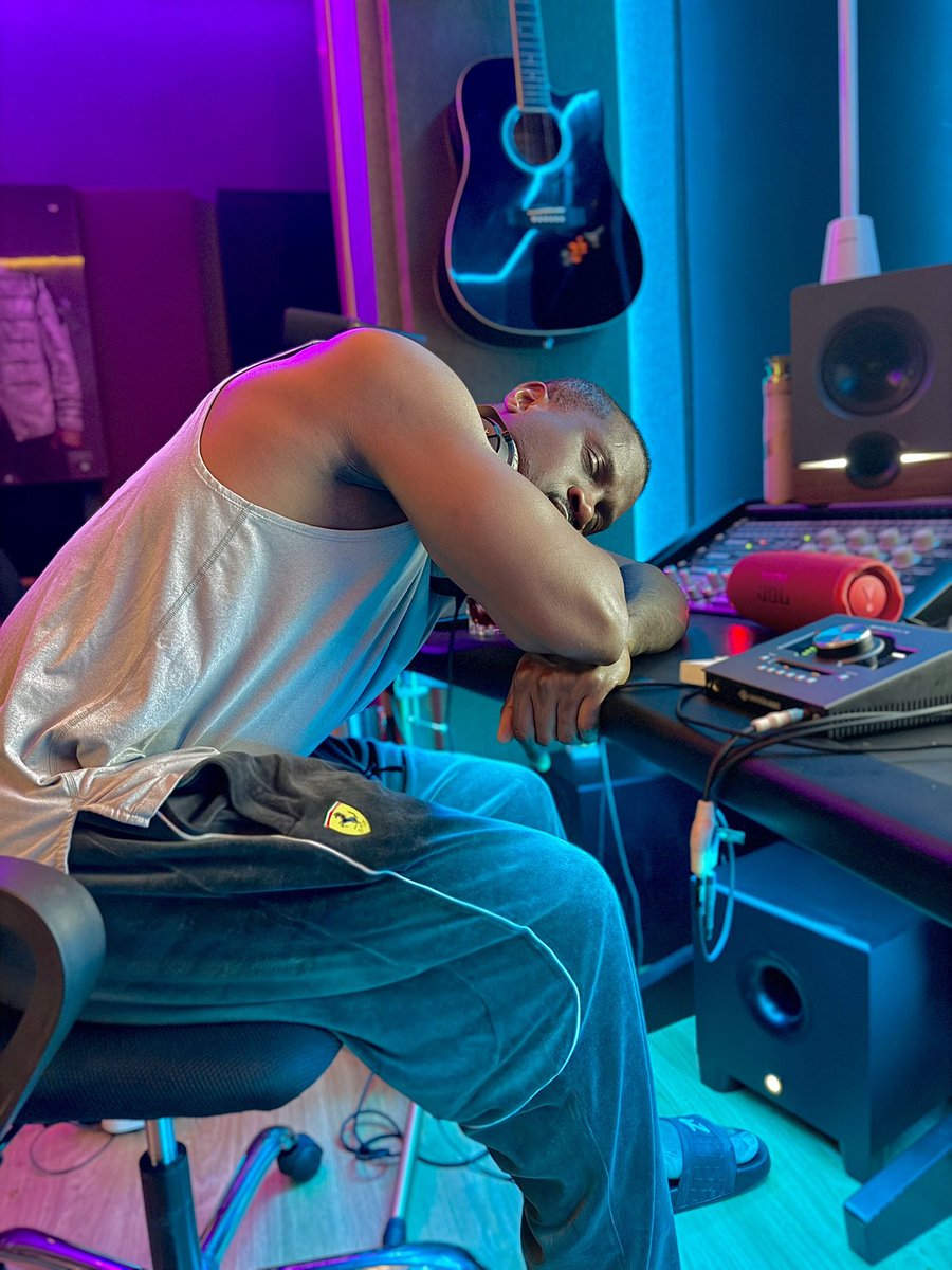 Mr Psquare tweet media