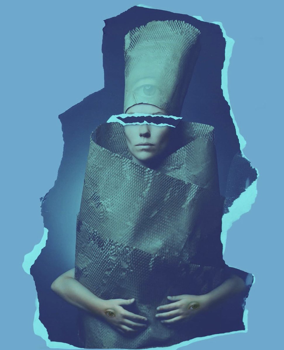 SheClicks tweet media